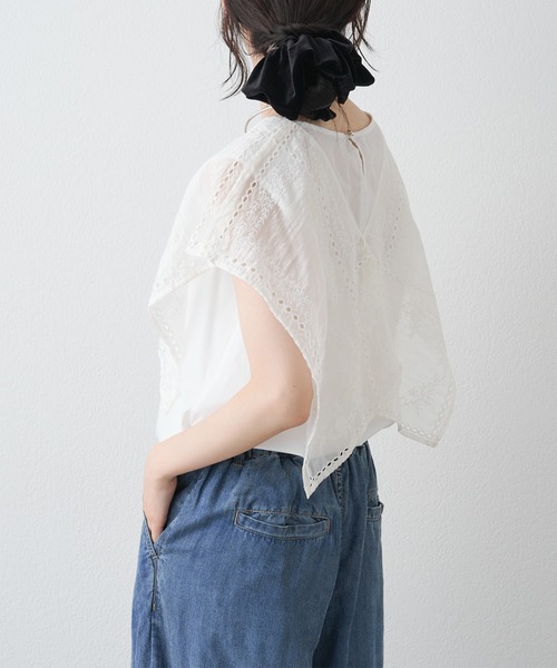 PUAL CE CIN（ピュアルセシン）の「スクエア刺繍レースブラウス（シャツ/ブラウス・レディース・ブラック/オフホワイト・MEDIUM）」の5枚目の写真