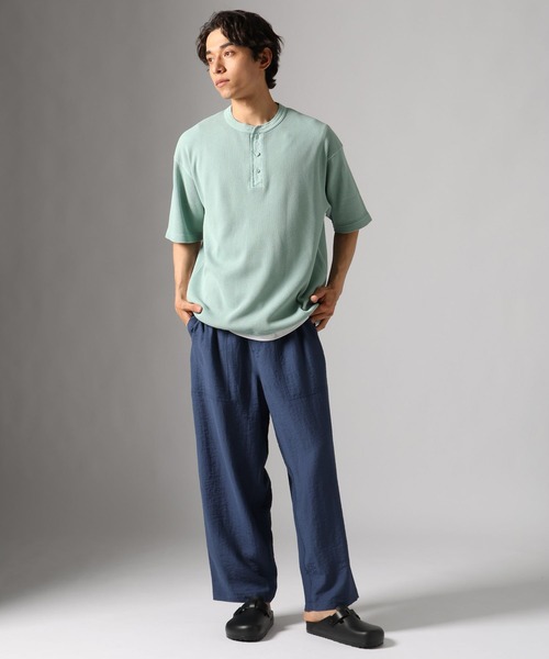 BAYFLOW（ベイフロー）の「[セットでお得]ピグメントワッフルヘンリーネックTEE[シルエット変更可]（Tシャツ/カットソー・メンズ・セージグリーン/チャコール/ネイビー/オフホワイト/ピンク/カーキ・MEDIUM/LARGE）」の13枚目の写真