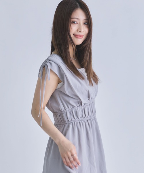 archives(アルシーヴ)の「【1枚で華やぐ大人フェミニンなティアード】フリルティアードカシュクールノースリワンピース(Tシャツ/カットソー・レディース・ブラック/グレー/ピンクベージュ・MEDIUM)」の19枚目の写真