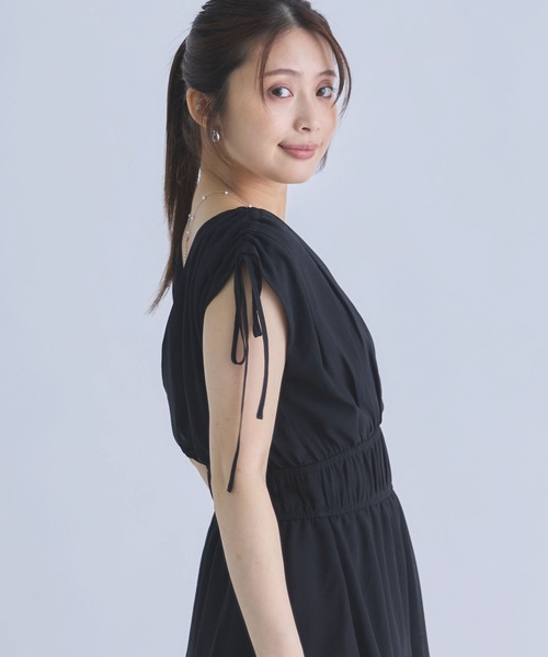 archives(アルシーヴ)の「【1枚で華やぐ大人フェミニンなティアード】フリルティアードカシュクールノースリワンピース(Tシャツ/カットソー・レディース・ブラック/グレー/ピンクベージュ・MEDIUM)」の11枚目の写真