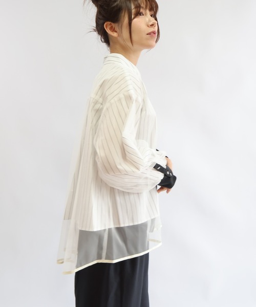 etre relie(エトレリー)の「チュールレイヤードブラウス(ストライプ)(シャツ/ブラウス・レディース・ブルー/オフホワイト/ブラック・MEDIUM)」の16枚目の写真