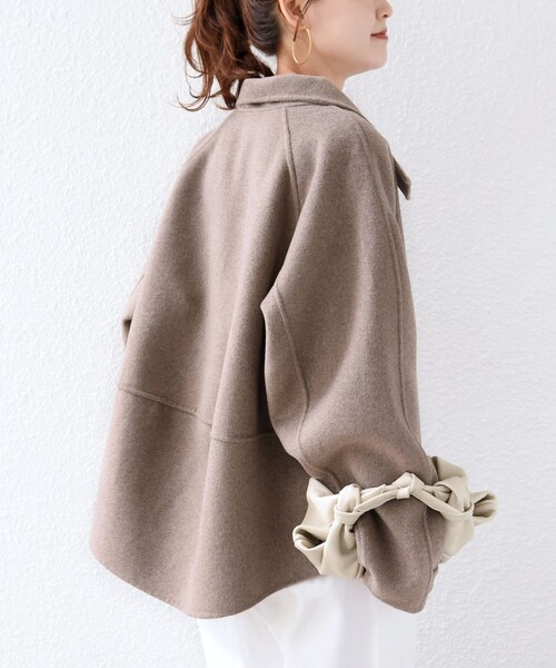 SHIPS(シップス)の「【WEB限定】スタンドカラー リバーコート(その他アウター・レディース・ダークグレー/ナチュラル/ブラウン系・ONE SIZE)」の22枚目の写真