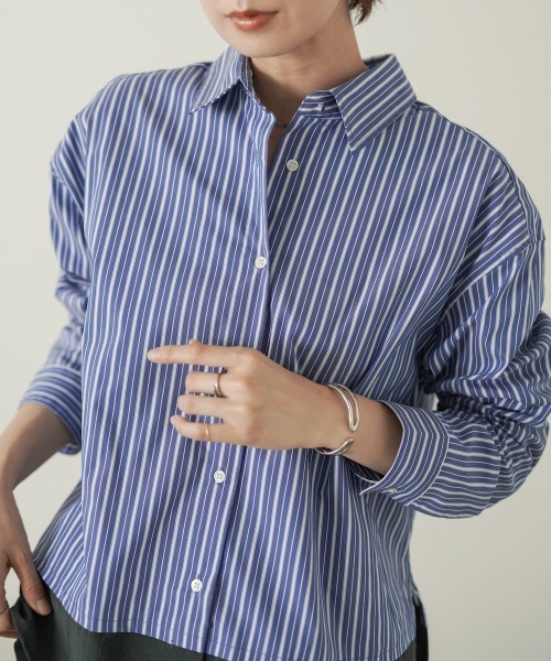 Bou Jeloud(ブージュルード)の「裾切替ストライプシャツ(シャツ/ブラウス・レディース・キャメル/ブルー・38)」の22枚目の写真