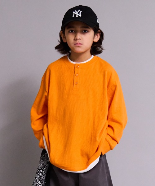 PAIRMANON STREET（ペアマノンストリート）の「【90-160cm】ワッフル ヘンリーネック 長袖Tシャツ【PAIRMANON STREET】（Tシャツ/カットソー・キッズ・オレンジ/ブルー/ベージュ系その他/ブラック・120/130/140/150/160/90/100/110）」の4枚目の写真