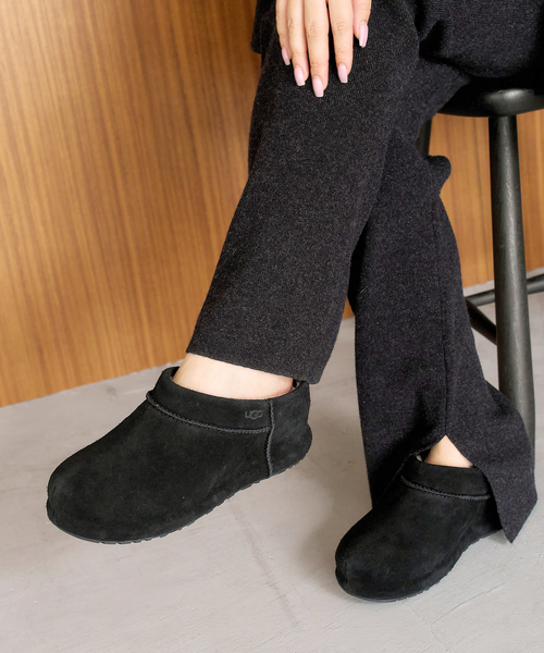 UGG(アグ)の「UGG/アグ W ENWRAP CLOG(スリッポン・レディース・ブラウン/ブラック・23cm/24cm/25cm)」の1枚目の写真