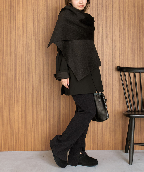 UGG(アグ)の「UGG/アグ W ENWRAP CLOG(スリッポン・レディース・ブラウン/ブラック・23cm/24cm/25cm)」の4枚目の写真