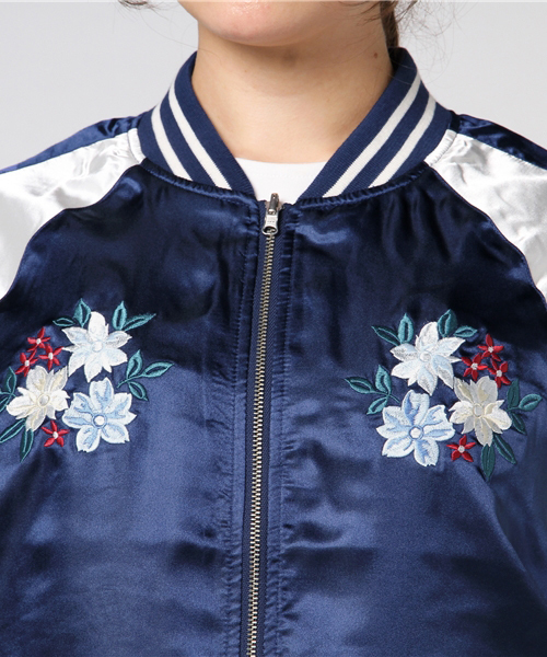 Honeys（ハニーズ）の「リバーシブル刺繍ブルゾン（ブルゾン・レディース・ネイビー/カーキ/グレー/ピンク・L/M）」の8枚目の写真