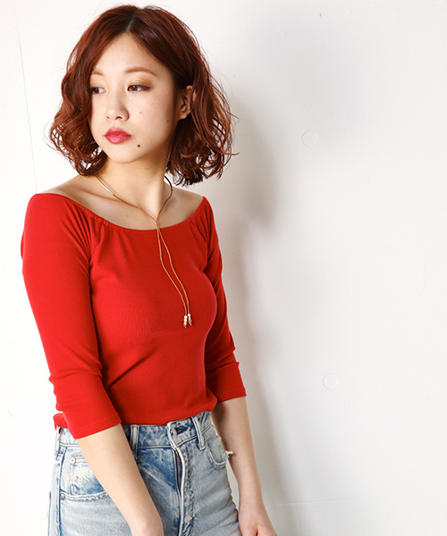 SLY（スライ）の「CUT オフショルTOPS（Tシャツ/カットソー・レディース・ブラックミックス/イエロー系その他/ブラック/レッド/ホワイト・2/1）」の5枚目の写真