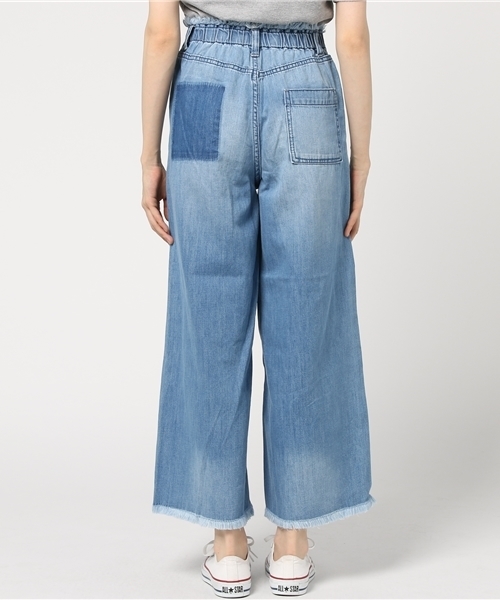 LBC（エルビーシー）の「デニムウエストフリンジパンツ（デニムパンツ・レディース・ブルー/ライトブルー・LARGE/MEDIUM）」の4枚目の写真