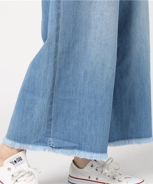 LBC（エルビーシー）の「デニムウエストフリンジパンツ（デニムパンツ・レディース・ブルー/ライトブルー・LARGE/MEDIUM）」の8枚目の写真