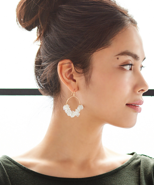STYLE DELI(スタイルデリ)の「STONES pierce 015 (ピアス(両耳用)・レディース・ホワイト・FREE)」の3枚目の写真