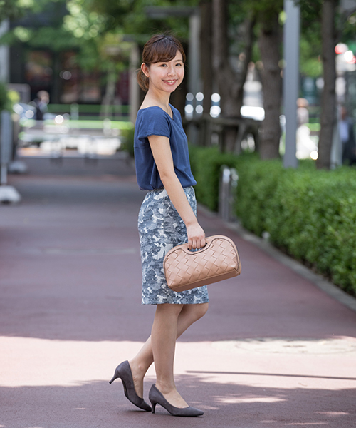 NATURAL BEAUTY BASIC（ナチュラルビューティーベーシック）の「【JJ 12月号掲載】ポインテッドスエードライクパンプス（パンプス・レディース・ブラック/グレー/ボルドー/ベージュ/パープル・23.0cm/23.5cm/24.0cm/24.5cm）」の11枚目の写真