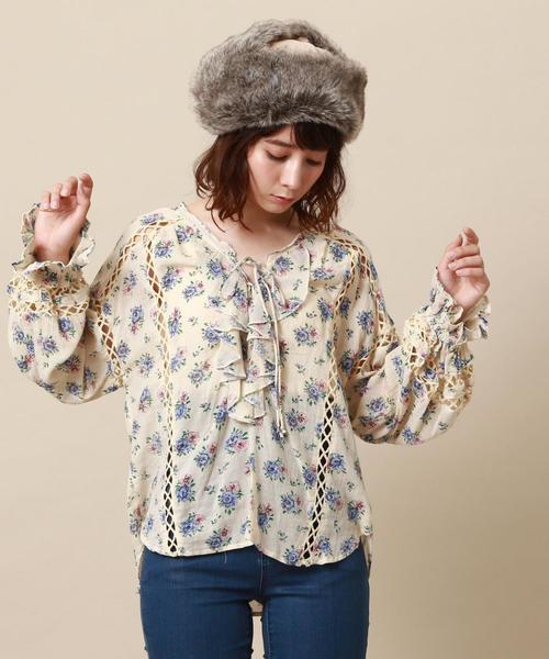 Another Edition(アナザーエディション)の「ガーゼフラワープリントブラウス(シャツ/ブラウス・レディース・オフホワイト/パープル・FREE)」の14枚目の写真