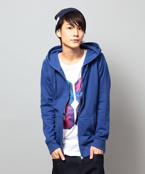 WEGO（ウィゴー）の「WEGO/裏毛カラーZIPパーカー（パーカー・メンズ・オフホワイト/ブラック/杢グレー/ケリー/ネイビー/マスタード/ピンク系その他/レッド・SMALL/MEDIUM/LARGE）」の5枚目の写真