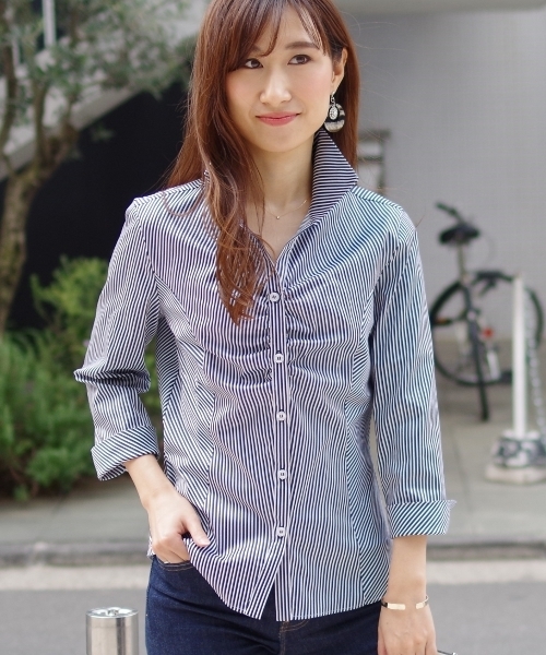 NARACAMICIE（ナラカミーチェ）の「ダブルストライプスタンドカラー七分袖シャツ（シャツ/ブラウス・レディース・ブルー/ネイビー/ピンク・LARGE/MEDIUM/SMALL）」の2枚目の写真