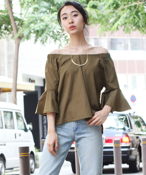 フレアスリーブオフショルダートップス シャツ ブラウス Fellini フェリーニ のファッション通販 Zozotown