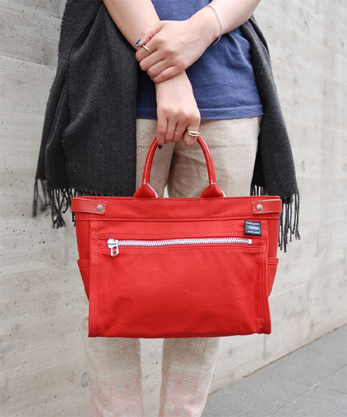 PORTER（ポーター）の「PORTER GIRL NAKED TOTE BAG SMALL <B印 YOSHIDA SELECT>（トートバッグ・レディース・ベージュ/レッド/ネイビー・ONE SIZE）」の3枚目の写真
