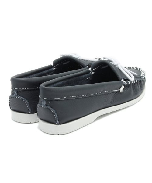 NANO universe（ナノユニバース）の「MINNETONKA/KILTY UNBEADED（モカシン/デッキシューズ・レディース・ネイビー/ホワイト・7/6/8/5）」の9枚目の写真