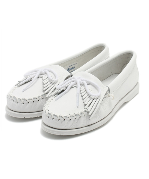 NANO universe（ナノユニバース）の「MINNETONKA/KILTY UNBEADED（モカシン/デッキシューズ・レディース・ネイビー/ホワイト・7/6/8/5）」の11枚目の写真