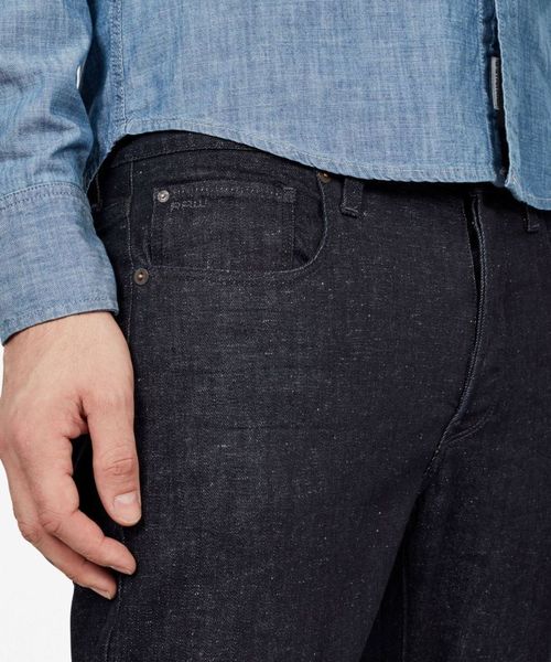 G-STAR(ジースター)の「3301 SLIM JEANS/スリムテーパード(デニムパンツ・メンズ・ダークインディゴブルー・27/30/28/30/34/32/29/30/30/30/31/30/32/30/33/30/34/30/36/32/38/32/27/32/28/32/29/32/30/32)」の4枚目の写真
