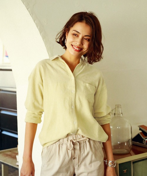 BAYFLOW（ベイフロー）の「リネンカラーシャツ（シャツ/ブラウス・レディース・ライトブルー/オフホワイト/カーキ/イエロー/オレンジ・SMALL/MEDIUM）」の5枚目の写真