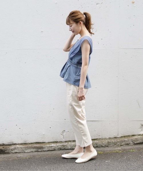 flower(フラワー)の「ビューティフルプリーツビスチェ(シャツ/ブラウス・レディース・アイボリー/ブルー・FREE)」の18枚目の写真