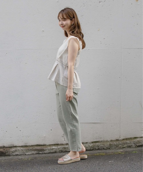 flower(フラワー)の「ビューティフルプリーツビスチェ(シャツ/ブラウス・レディース・アイボリー/ブルー・FREE)」の10枚目の写真