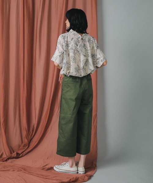 Bou Jeloud（ブージュルード）の「アソート柄ロールネックブラウス（シャツ/ブラウス・レディース・ブラック/オフホワイト・38）」の7枚目の写真