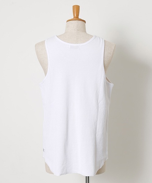 AZUL by moussy（アズールバイマウジー）の「HEAVY WAFFLE TANK TOP/ヘビーワッフルタンクトップ（タンクトップ・メンズ・ベージュ/ブラック/ホワイト・LARGE/MEDIUM）」の6枚目の写真