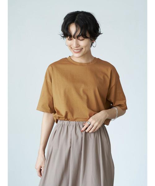 AMERICAN HOLIC(アメリカンホリック)の「クルーネック半袖カットプルオーバー 〇*(Tシャツ/カットソー・レディース・ブラック/ネイビー/ブラウン/オフホワイト/アイボリー/キャメル/その他7/ホワイト系その他4・M/L)」の2枚目の写真