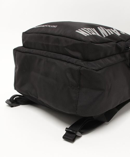 CALVIN KLEIN PERFORMANCE（カルバンクラインパフォーマンス）の「ネームプリント バックパック（バックパック/リュック・メンズ・ブラック・FREE）」の3枚目の写真