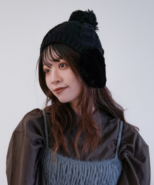 polcadot（ポルカドット）の「EAR COVER BONBON WATCH/イヤーカバーファー ニット（ニットキャップ/ビーニー・レディース・アイボリー/グレー/ベージュ/ラベンダー/ライトグレー/ブラック/ブルー/ライトグリーン/ライトベージュ・FREE）」の3枚目の写真