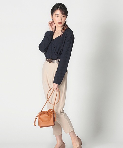 toucher du brise(トゥシェドブリーズ)の「ベルト付テーパードパンツ(その他パンツ・レディース・ブラック/ベージュ・M)」の6枚目の写真