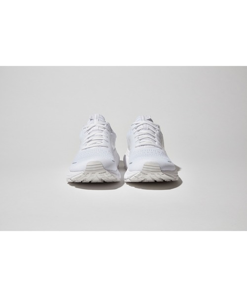 BROOKS(シューズ)(ブルックス)の「BROOKS/ゴースト13/BRW 3382(スニーカー・レディース・ブラック/ホワイト/グレー・22.0cm/22.5cm/23.0cm/23.5cm/24.0cm/24.5cm/25.0cm/25.5cm/26.0cm)」の9枚目の写真