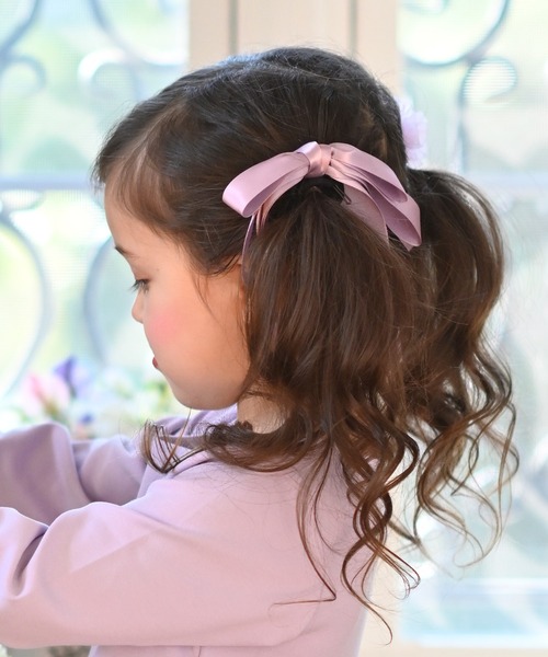 Catherine Cottage（キャサリンコテージ）の「キーチャーム付きサテンリボンヘアゴム（ヘアゴム・キッズ・ブラック/ベージュ/ネイビー/レッド/サックスブルー/ピンク/ブルー/ライラック/グレー/クリーム/ベビーピンク/ライラック系2/キャメル/ミント・FREE）」の17枚目の写真