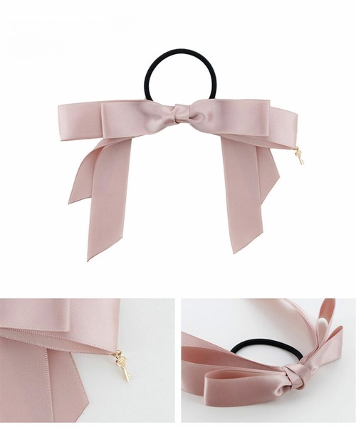 Catherine Cottage（キャサリンコテージ）の「キーチャーム付きサテンリボンヘアゴム（ヘアゴム・キッズ・ブラック/ベージュ/ネイビー/レッド/サックスブルー/ピンク/ブルー/ライラック/グレー/クリーム/ベビーピンク/ライラック系2/キャメル/ミント・FREE）」の15枚目の写真