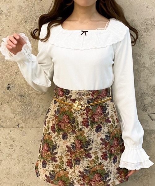 apres jour(アプレジュール)の「コットンレースフリルリブトップス【ZOZOTOWN限定アイテム】(Tシャツ/カットソー・レディース・オフホワイト/ベージュ/ブラック・X-LARGE/フリー)」の4枚目の写真