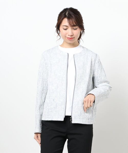 GGD（ジージーディー）の「HAVE A NICE TRIP / ストレッチジャカードノーカラーＺＩＰジャケット（ブルゾン・レディース・ライトブルー/ブラック・M/L）」の2枚目の写真