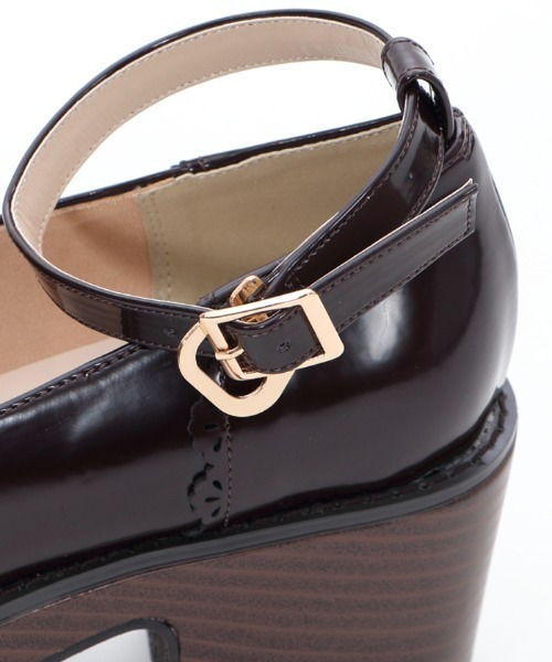 axes femme POETIQUE（アクシーズファムポエティック）の「パールローファーパンプス（パンプス・レディース・ブラウン/ブラック・MEDIUM/LARGE）」の7枚目の写真