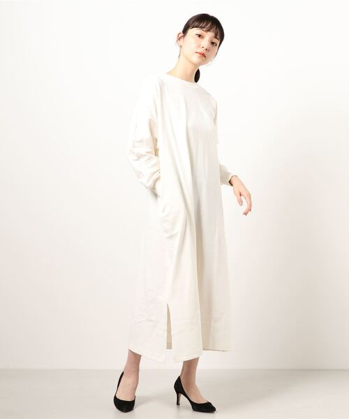 Samansa Mos2 blue（サマンサモスモスブルー）の「ドルマンカットワンピース（ワンピース・レディース・サックスブルー/ブラック/オフホワイト・ﾌﾘ-）」の4枚目の写真