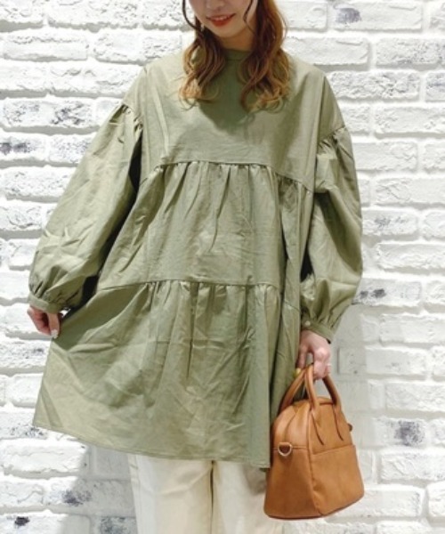 Samansa Mos2（サマンサ モスモス）の「後ろティアード前開きチュニック（シャツ/ブラウス・レディース・グレー/チャコール/カーキ/キナリ・ﾌﾘ-）」の4枚目の写真