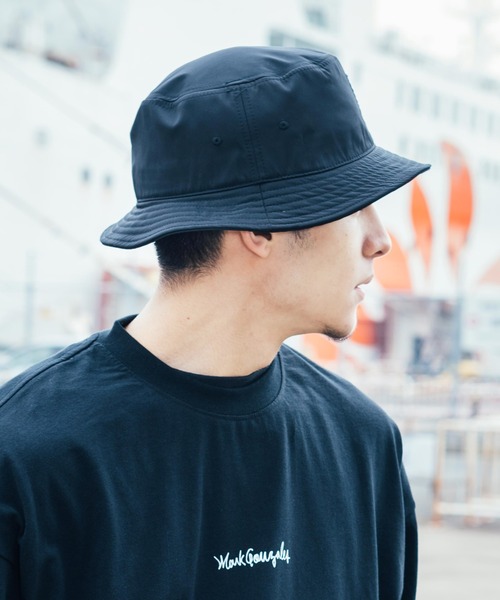 Ressaca（レサーカ）の「ツイル ポリブロード ワッペンバケットハット BUCKET HAT（ハット・メンズ・ブラック/ベージュ/パープル/ブルー系その他2/グリーン系その他/ブルー系その他/チャコール/モカ/ブラック系その他/ベージュ系その他/イエロー/オレンジ/インディゴブルー/ネイビー/ブラウン/カーキ・S/M/L/XL）」の3枚目の写真