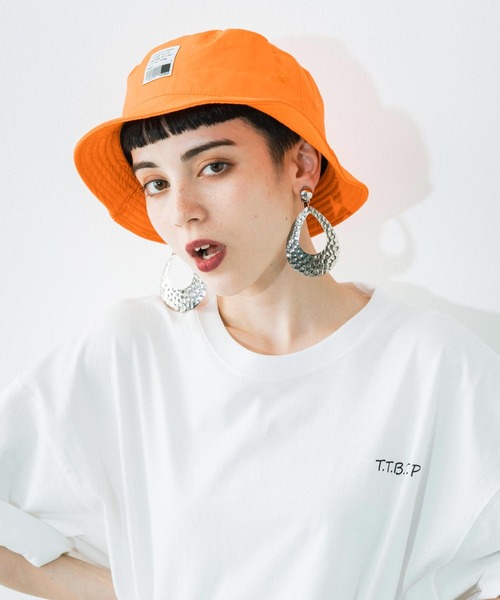 Ressaca（レサーカ）の「ツイル ポリブロード ワッペンバケットハット BUCKET HAT（ハット・メンズ・ブラック/ベージュ/パープル/ブルー系その他2/グリーン系その他/ブルー系その他/チャコール/モカ/ブラック系その他/ベージュ系その他/イエロー/オレンジ/インディゴブルー/ネイビー/ブラウン/カーキ・S/M/L/XL）」の16枚目の写真