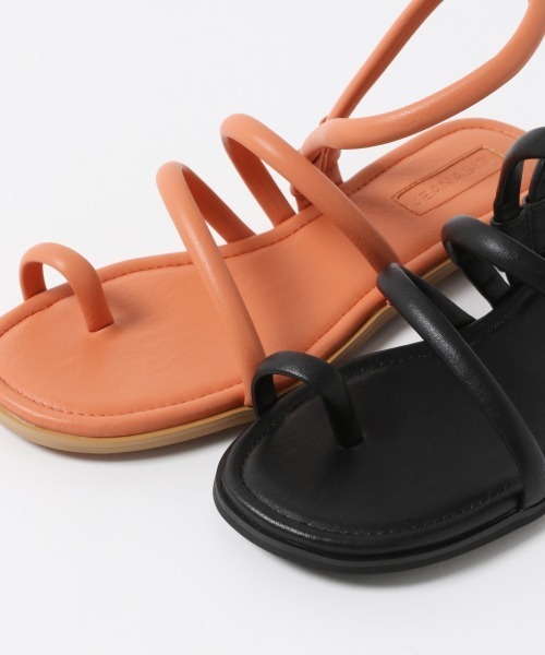 JEANASIS（ジーナシス）の「フトヒモフラットサンダル/947532（サンダル・レディース・ブラック/コーラル・L/M）」の5枚目の写真