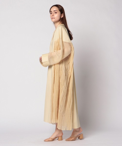 ETRE TOKYO（エトレトウキョウ）の「シアーサイドプリーツワンピース