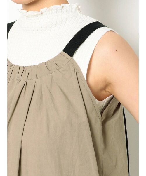 LAGUNAMOON（ラグナムーン）の「ネックホルダードレープワンピース（ワンピース・レディース・アイボリー/ブルー/カーキ・SMALL/MEDIUM）」の20枚目の写真