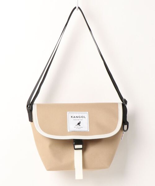 KANGOL(カンゴール)の「【KANGOL/カンゴール】 シンプルタグ ミニメッセンジャーバッグ(ショルダーバッグ・メンズ・チャコールグレー×ブラック/ベージュ/ブラック・FREE)」の1枚目の写真