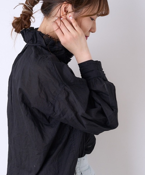 PUAL CE CIN（ピュアルセシン）の「ボイル襟フリルブラウス（シャツ/ブラウス・レディース・ホワイト/ブラック/ベージュ・FREE）」の3枚目の写真