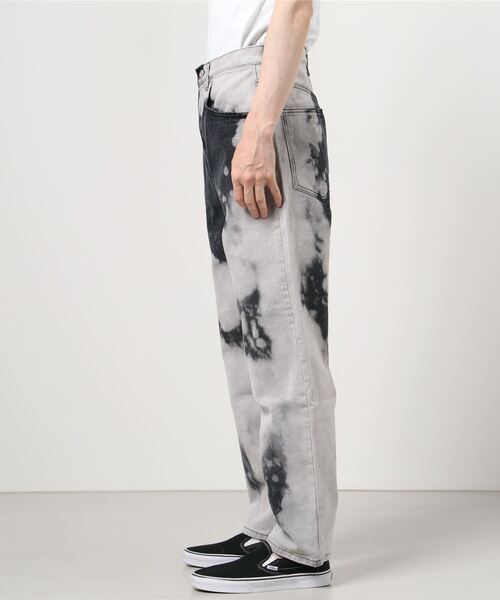 XU(エックスユー)の「ストリートファッション XU エックスユー bleach denim pants オーバーサイズ デニムパンツ ジーンズ ブリーチデニム ダメージデニム ダメージジーンズ ワイドデニム ワイドジーンズ ヴィンテージ 韓国ストリート 韓国ファッション(デニムパンツ・メンズ・ブラック/ブルー・1)」の3枚目の写真