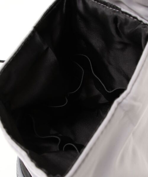 KOT_SU（コットス）の「WAFU POUCH（ショルダーバッグ・レディース・ホワイト/グレー/イエロー/ブラック/オレンジ/カーキ・FREE）」の10枚目の写真